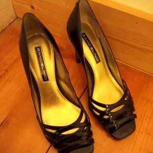 Women's shoes